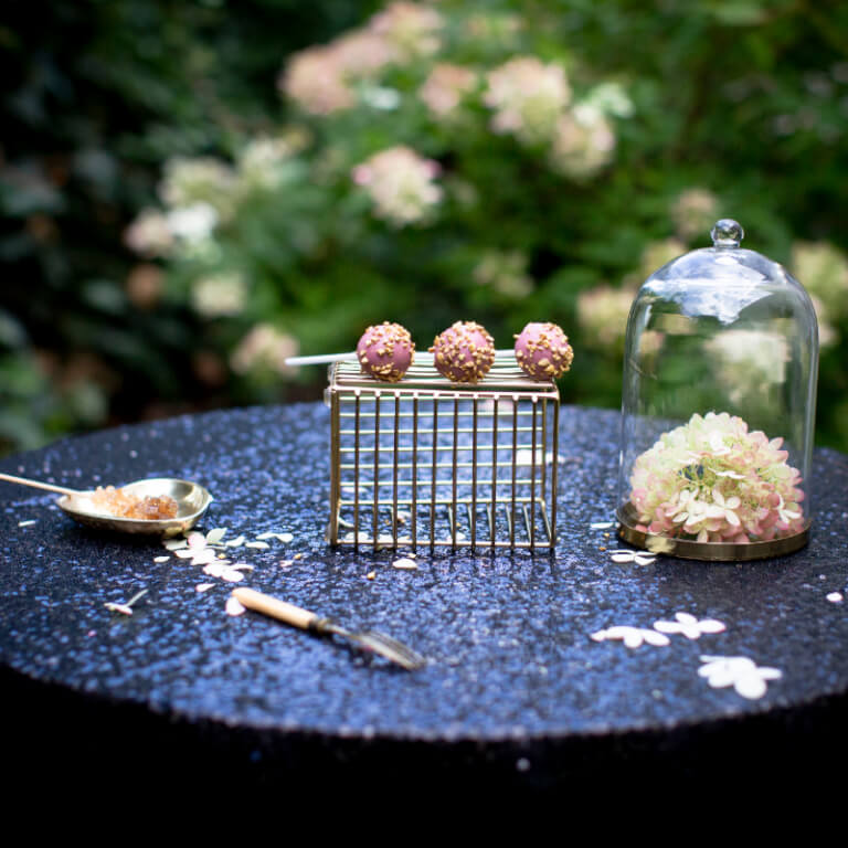 Strawberry lollipop - Mini desserts  - Sweet Buffet - Zdjęcie 1