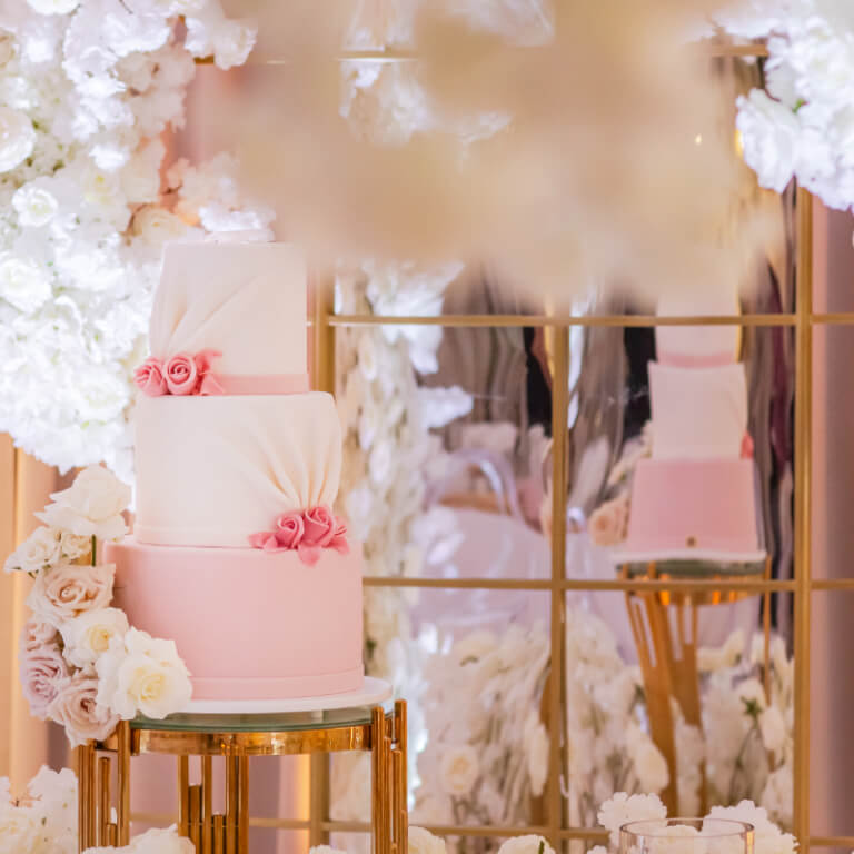 SATIN CHIC CAKE - Wedding cakes - Cakes - Zdjęcie 2