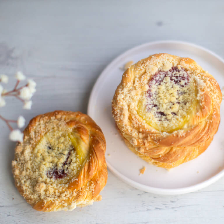 Drożdżówka truskawkowa - Ciastka sztukowe - Ciastka - Zdjęcie 2